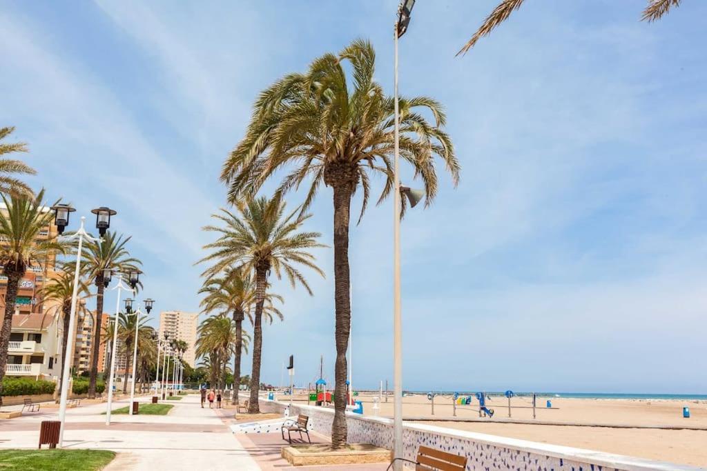 Апартаменти La Llar45 , Relajate Junto Al Mar Плая-Побла-де-Фарнальс Екстер'єр фото